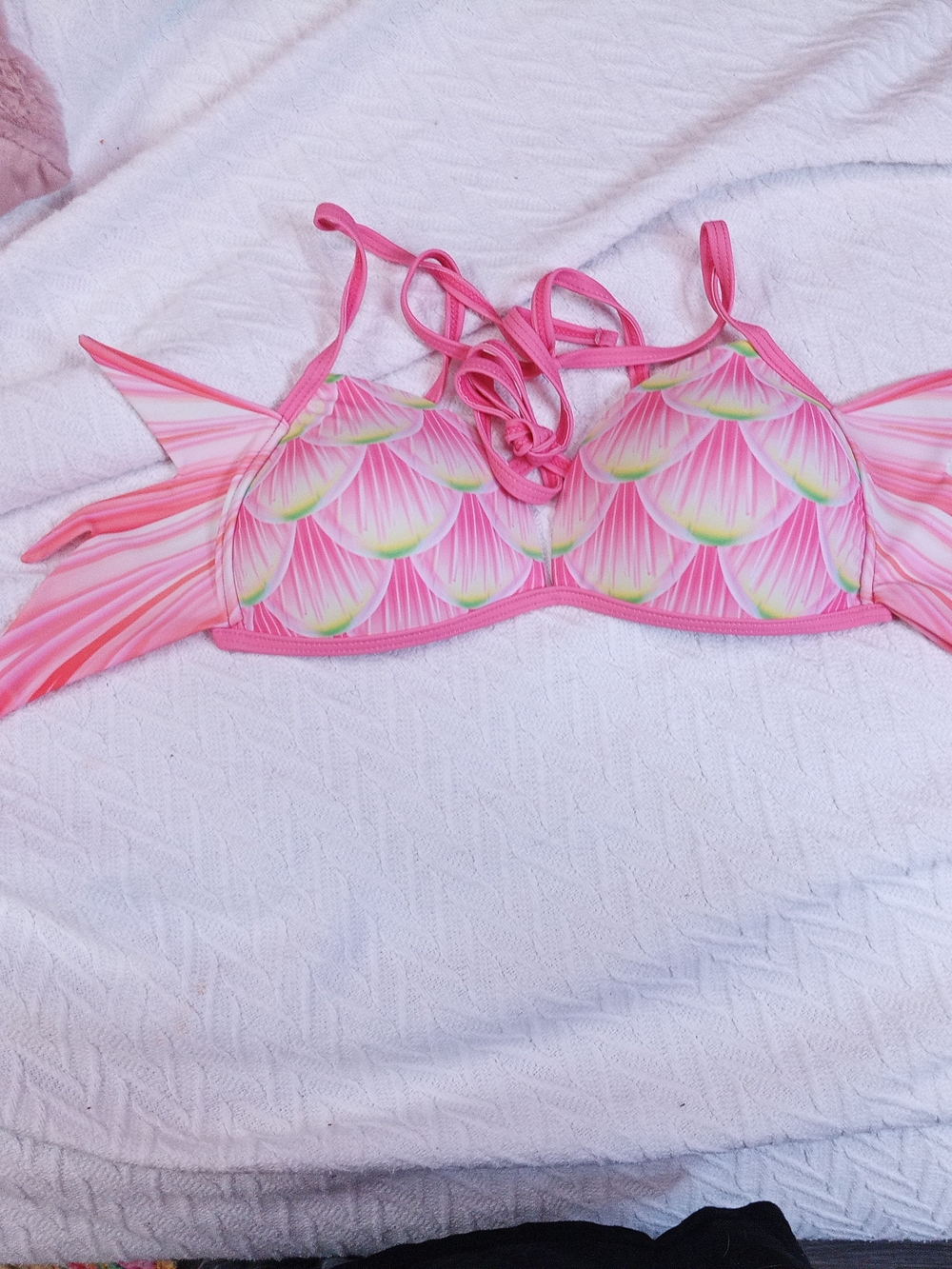 Source Unknown Pink Scalloped Floral Bikini Top with Lime Accents